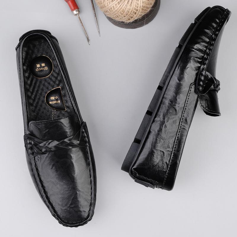 New Arrival Male Loafers Men Casual Shoes Comfort Slip-on Flats Breathable Driving Shoes Handmade Lazy Shoes Moccasins
