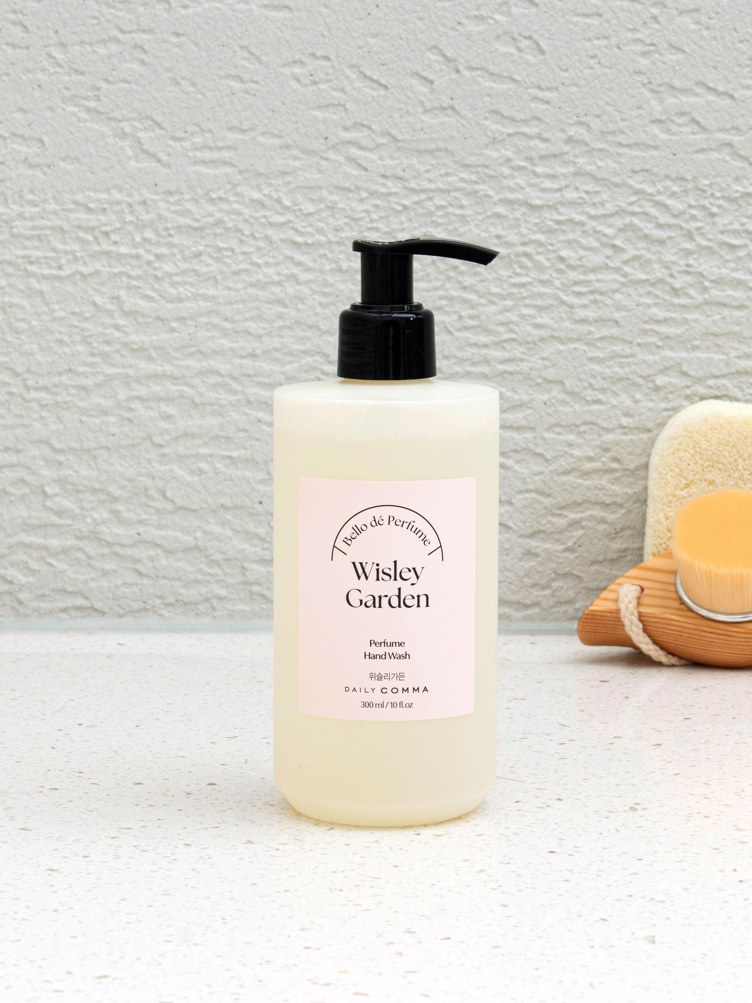 

Daily Comma Velo de Perfume Hand Wash 300ml - Wisley Garden 1ea