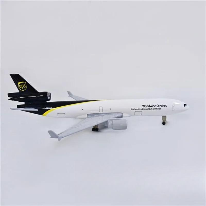20cm Diecast Md11 Ups World Cargo Airlines with Base Landing Gear Wheels Alloy Aircraft Model