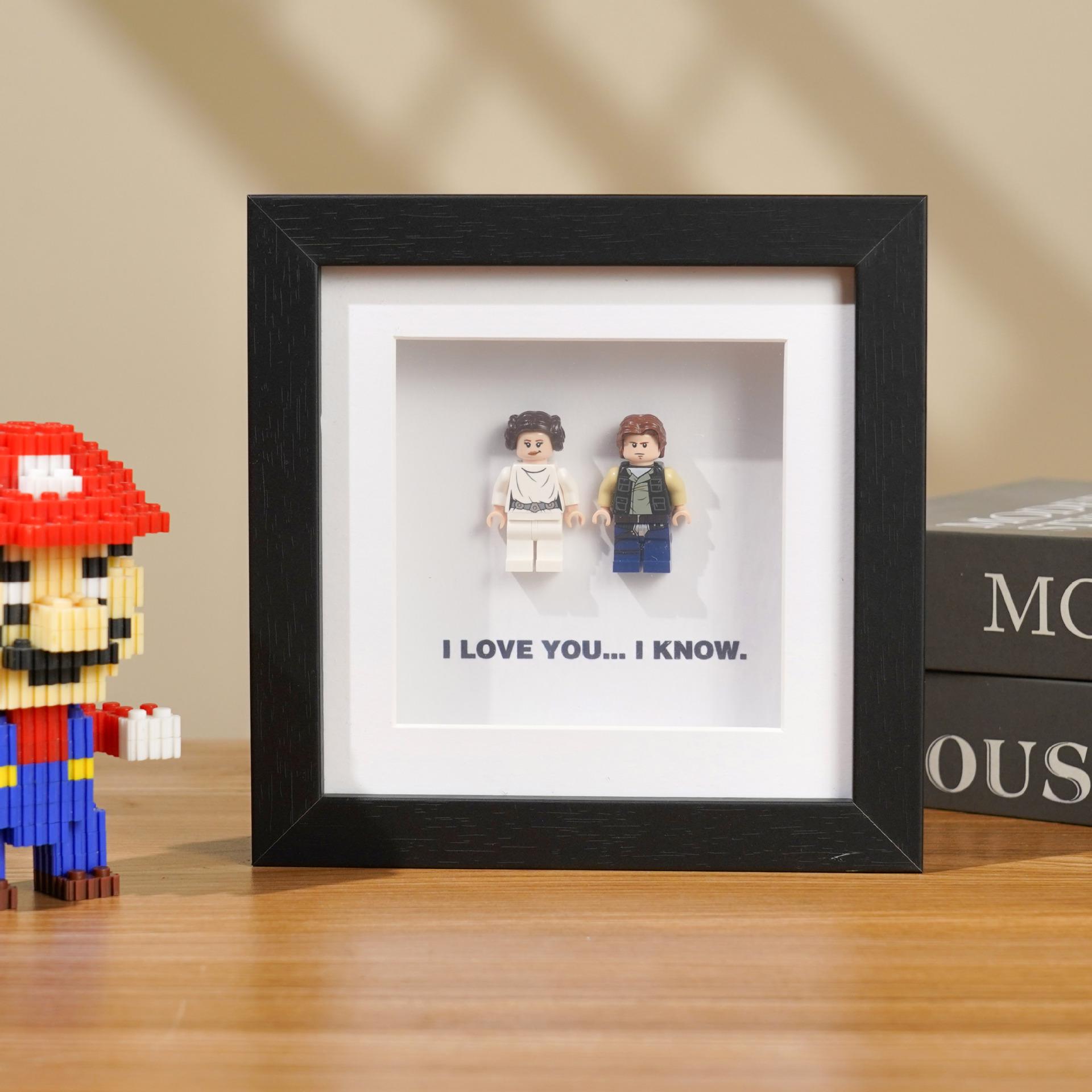Дисплей фигурок пары Лего: Квадратная черная деревянная 3D фоторамка Square 6-inch Frame + Lego Figurine