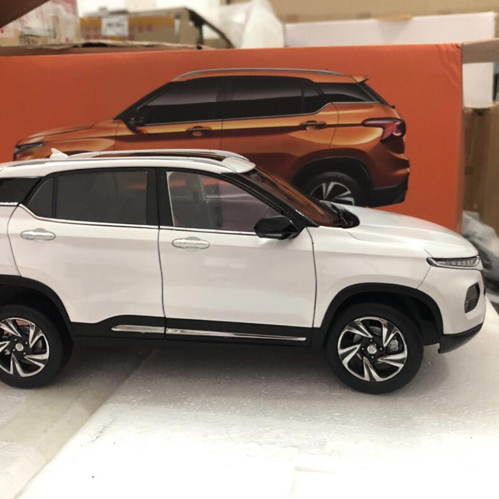 Die-cast 1:18 Original Saic-gm-wuling Baojun 510 Off-road Vehicle Suv Alloy Simulation Car Model Hobby Toy Collection