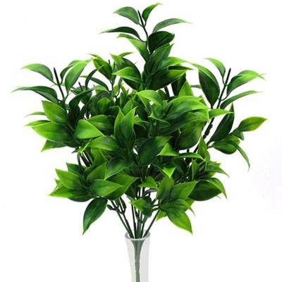 7 grener Grønne kunstige planter for hagebusker Falsk gress Eucalyptus Appelsinblader Faux Plante for dekorasjon i hjemmet