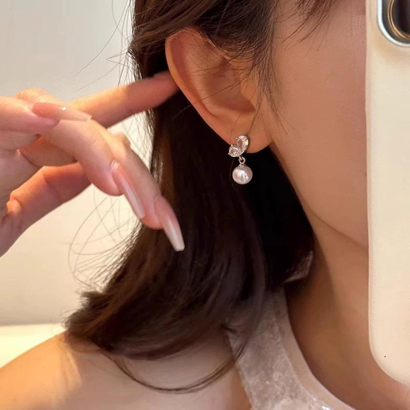 Pearl Earrings Women's High-end Earrings Ear Jewelry High-end Stud Earrings Niche Design Light Luxury