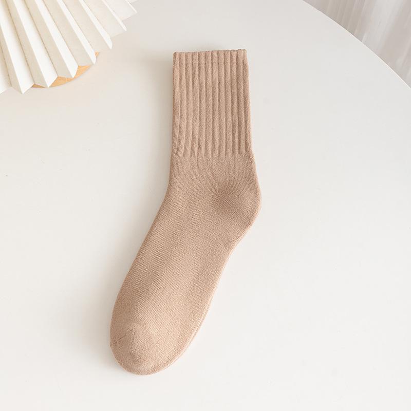 Męskie Zimowe Frotte Skarpetki Długie - Pogrubione Plus Aksamitne, Styl Mid-Tube, Idealne na Jesień i Zimę.