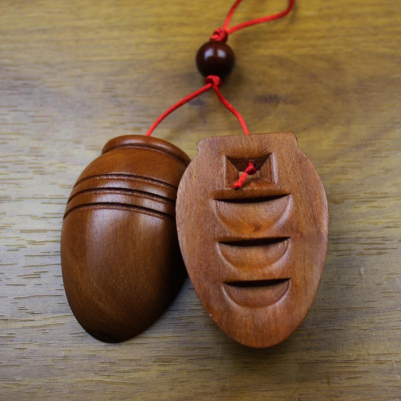 Donnerschlag-Yin-Yang-Orakelbecher aus Jujube-Holz – Handgeschnitzt mit heiligem Trigramm und Kuhhorn