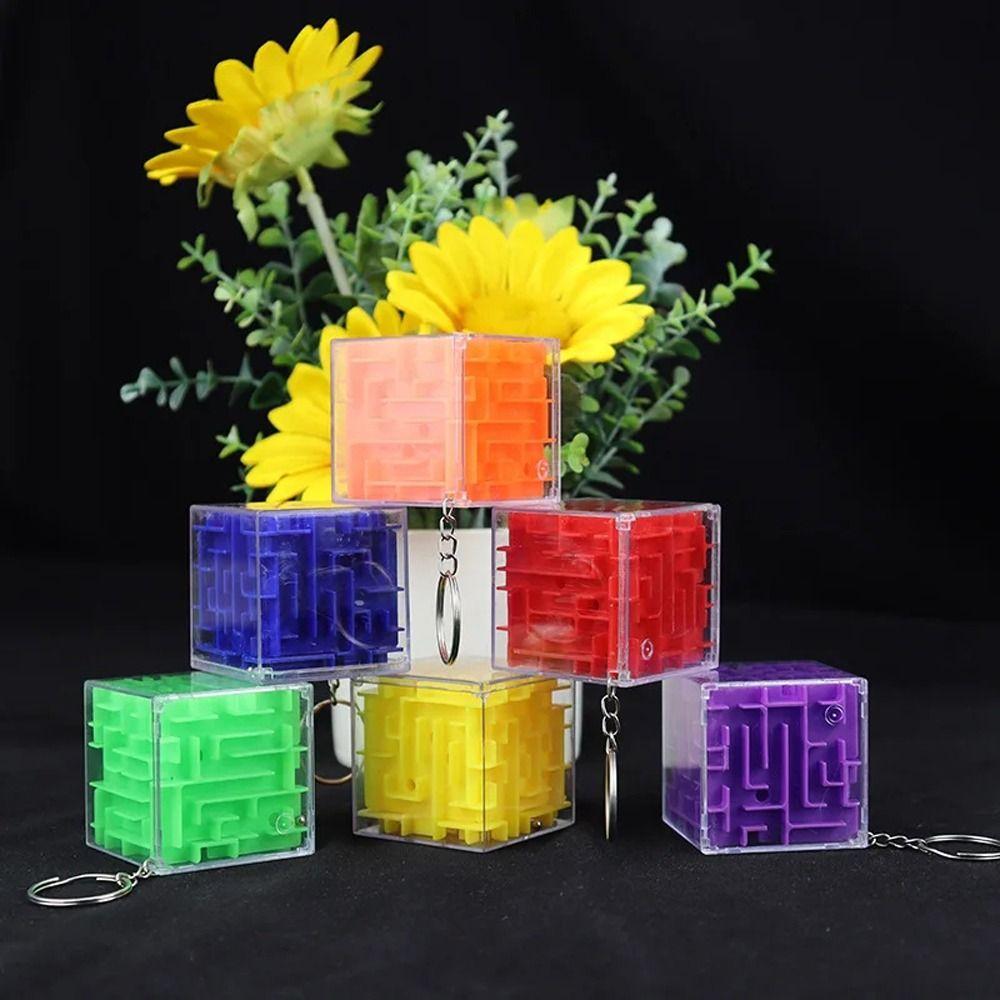 Intelligence 3D Maze Keychain Puzzle Toy Rolling Ball Keychain Maze Toys Keyring  Gift Bag