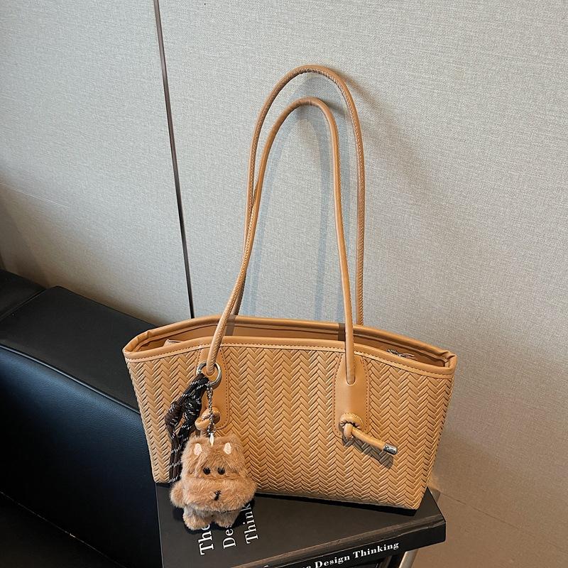 Woven Pattern Bag Women's Large-capacity Autumn and Winter Versatile Shoulder Underarm Bag Casual Commuter Bag