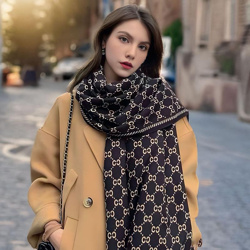 Autumn and winter plaid old money wind jacquard scarf women's imitation cashmere scarf high-end Maillard warm shawl