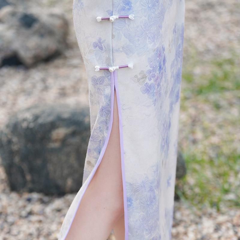 Winter 2025 Mid-Length Cheongsam with Single Layer and Seven-Sleeve Design