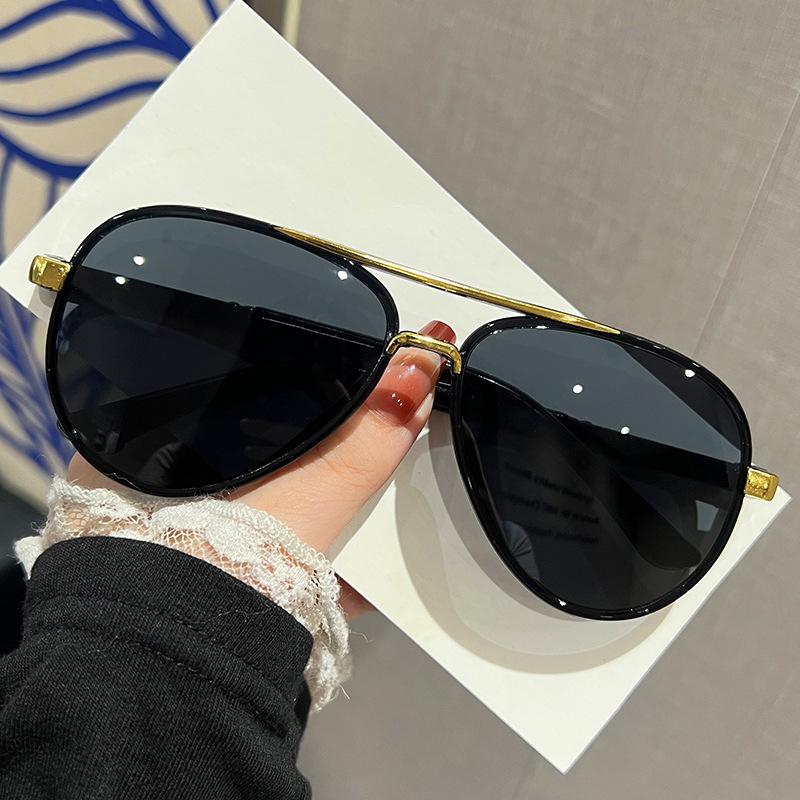 2026 New Double Beam Women s High-end Artistic Retro PC Sun Glasses Men s Toad Sunglasses PC&C1