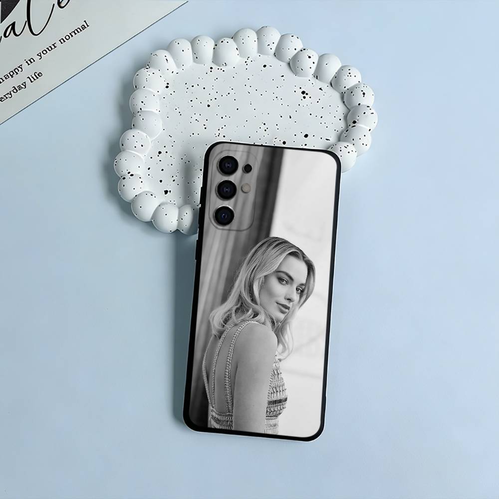 M-R-Margot -Robbie Phone Case For Samsung S25,S24,S21,S22,S23,S30,Ultra,S20,Plus,Fe,Lite,Black Soft Silicone