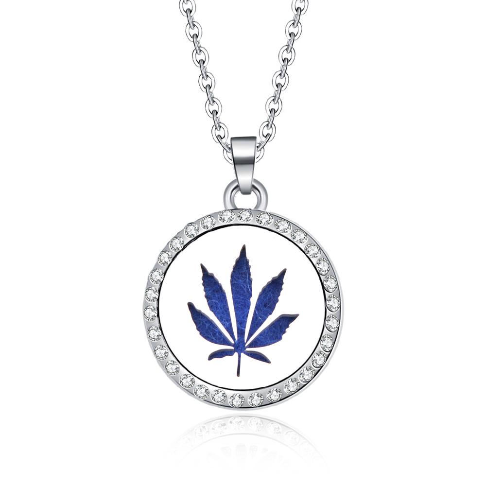 In-Stock Aromatherapy Hollow Diamond Pendant Necklace