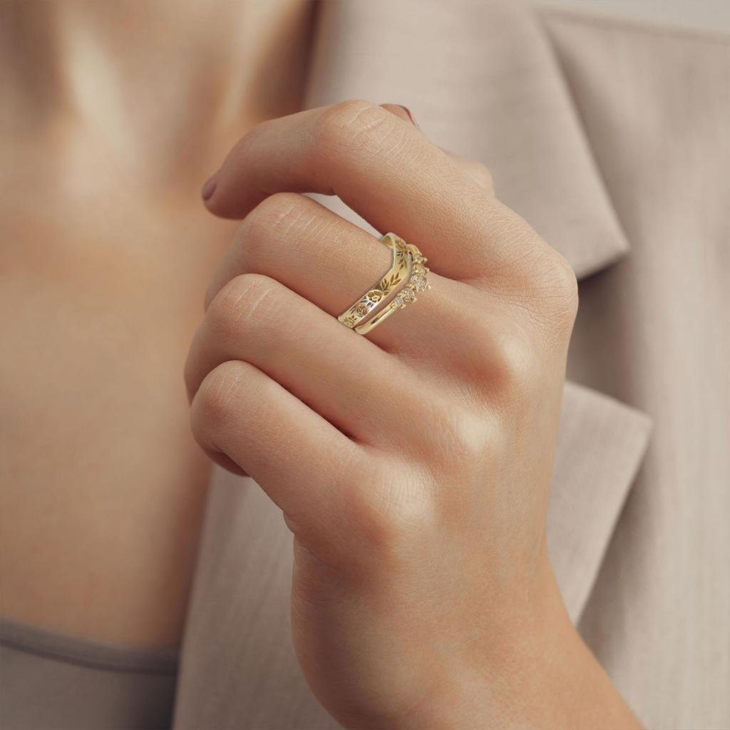 Vielseitiges Damen-Ringset mit Diamanten und floralem Design in V-Form