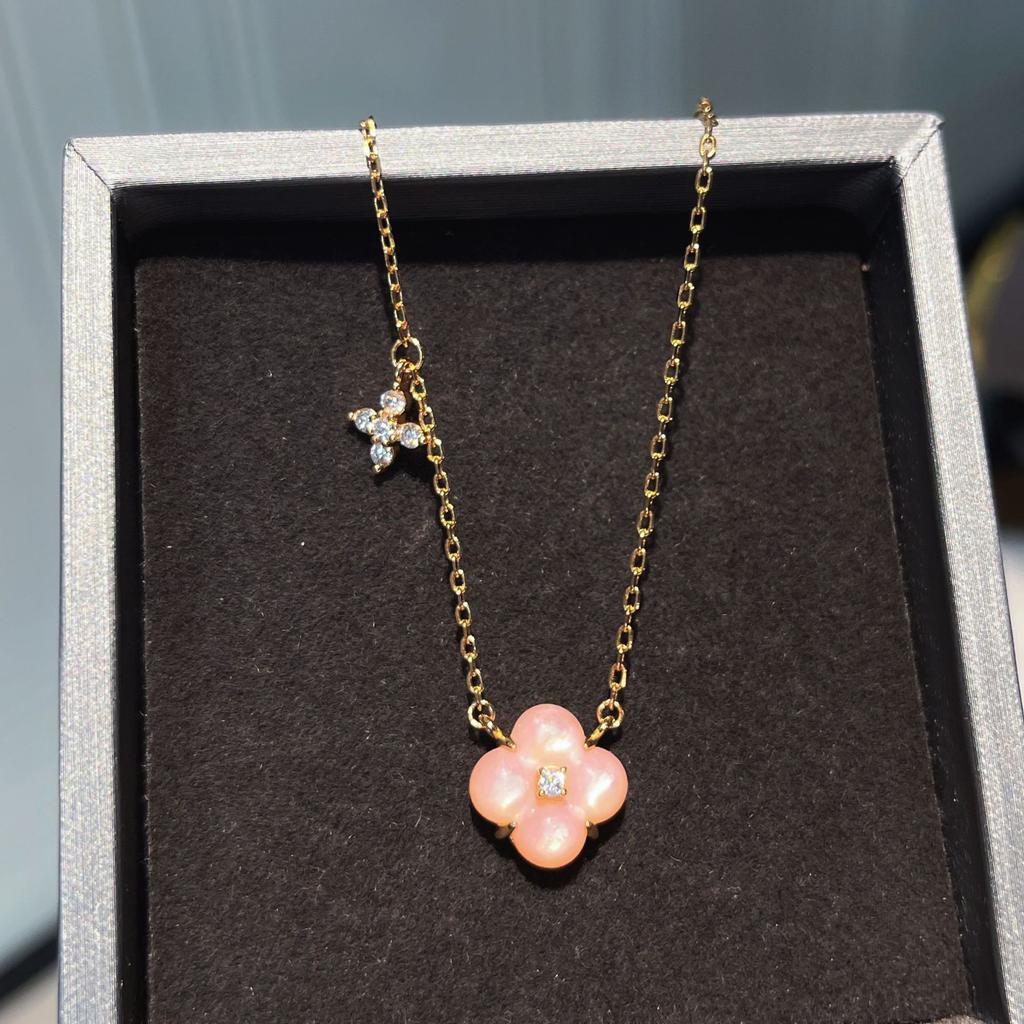 Treating Pool Natural Fritillary Four Leaf Flower Necklace Retro Light Luxury White High-End Flower Clavicle Chain