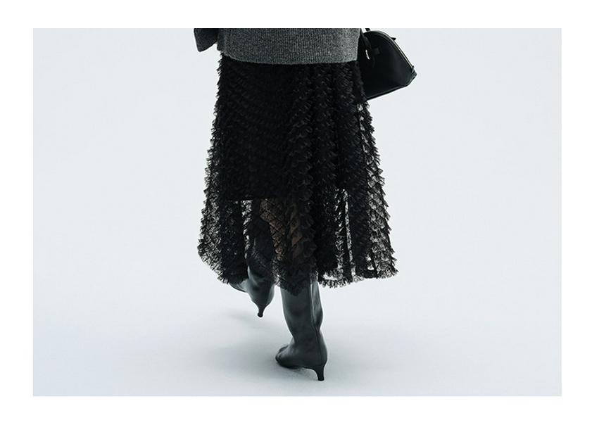 Elegant Women's French Mesh Layered Lace Skirt - New Spring Arrival, Mid-length with Wide Hem and Slimming Fluffy Design