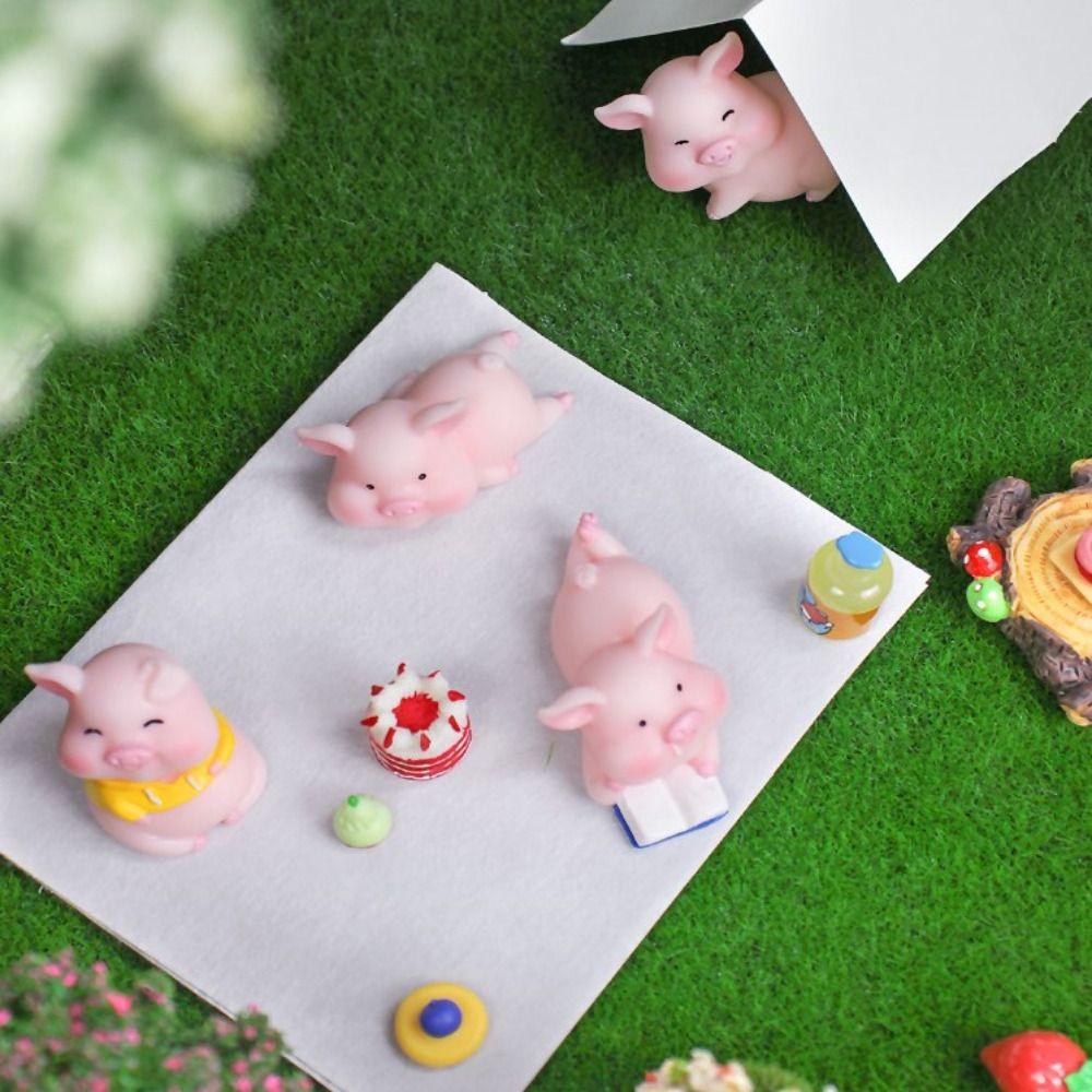 Miniatures Animal Pink Pig Miniature Figurine Cartoon PigCar Decoration  Car Interior Supplies