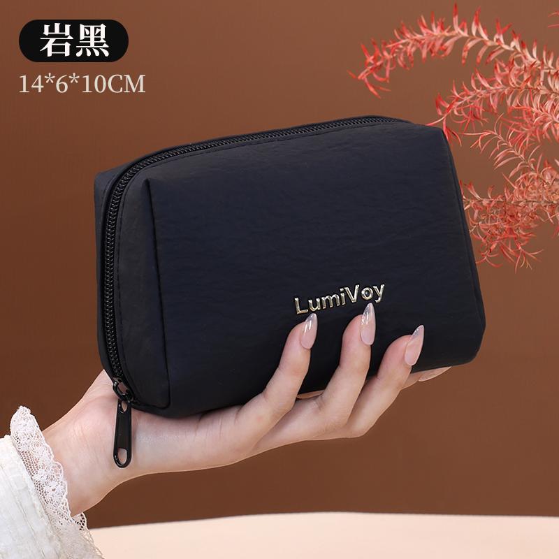 Portable Luxury Cosmetic Storage Bag Waterproof Lightweight Mini Makeup Pouch for Women Travel Lipstick Toiletry Organizer