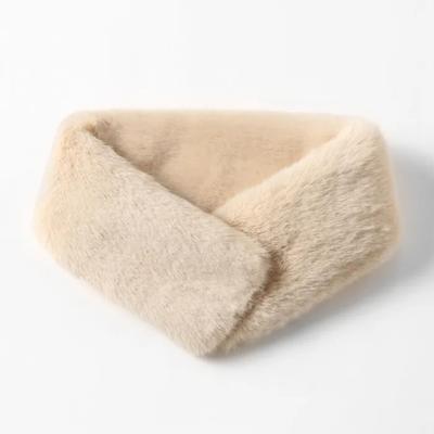 Lara Magnetic Fur Scarf - L Beige