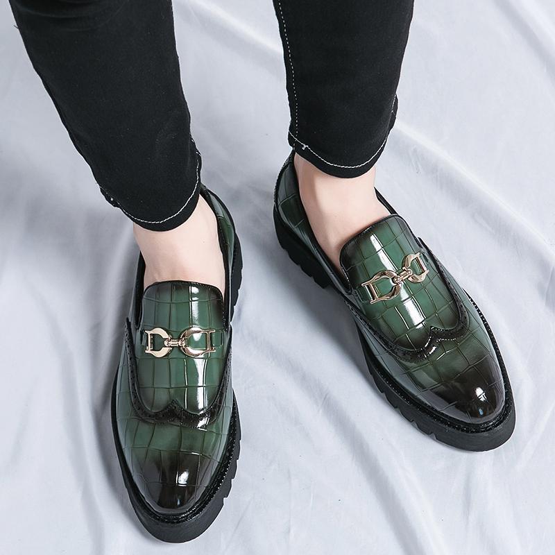 Designer Metal Buckle Loafers Mens Business Dress Fashion Casual Leather Pointed-Toe Thick Soled Shoes Versatile Loafers Slip-On
