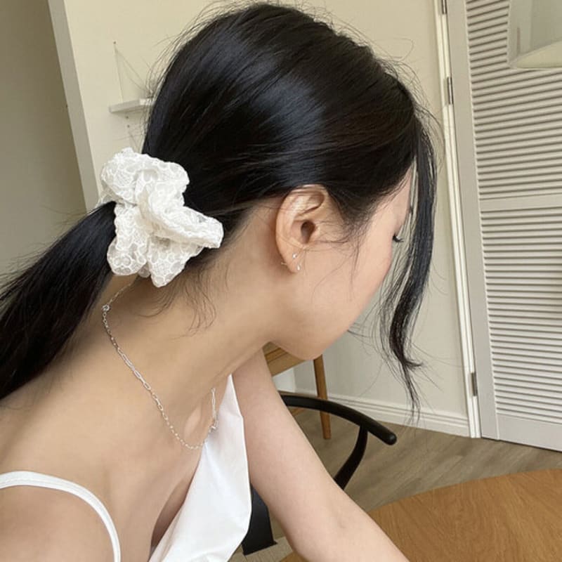 

mosxe Clover hair scrunchie (5color) light beige