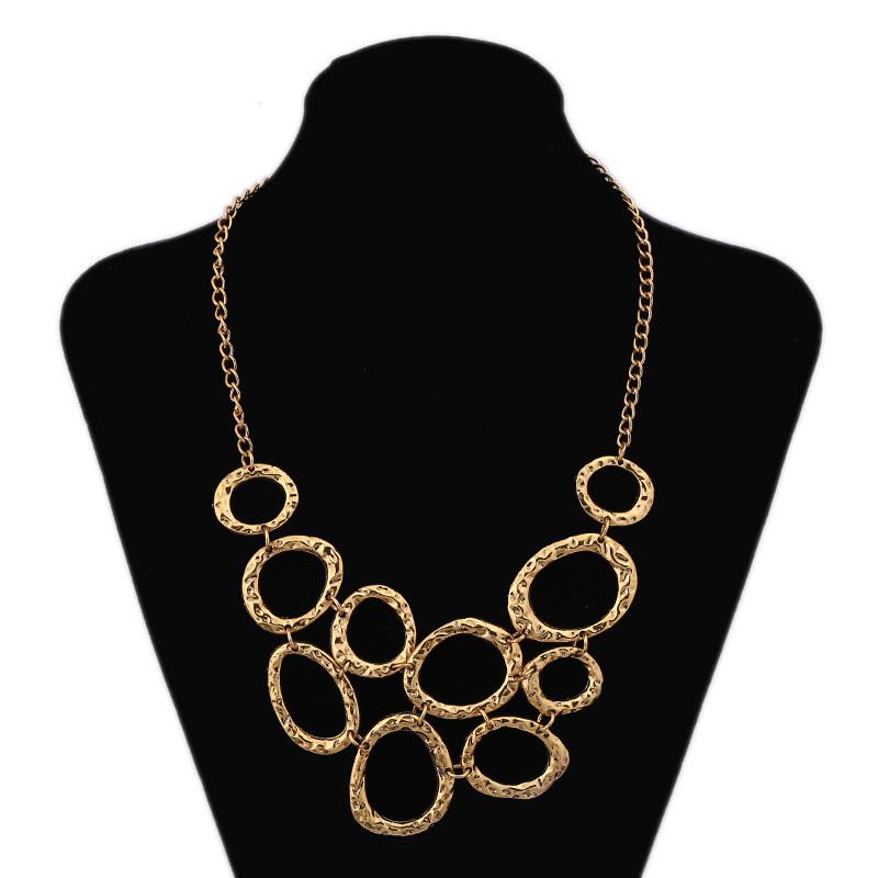 Vintage Alloy Geometric Necklace With Water Wave Chain For Bohemian Fashion Lovers