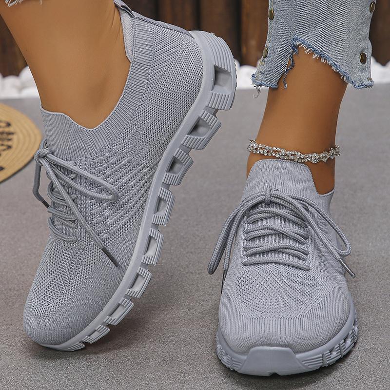Fashion Women's Breathable Lightweight Running Shoes Plus Size Mesh Knitted Platform Sneakers Woman Fashion Non Slip White Tennis Shoes