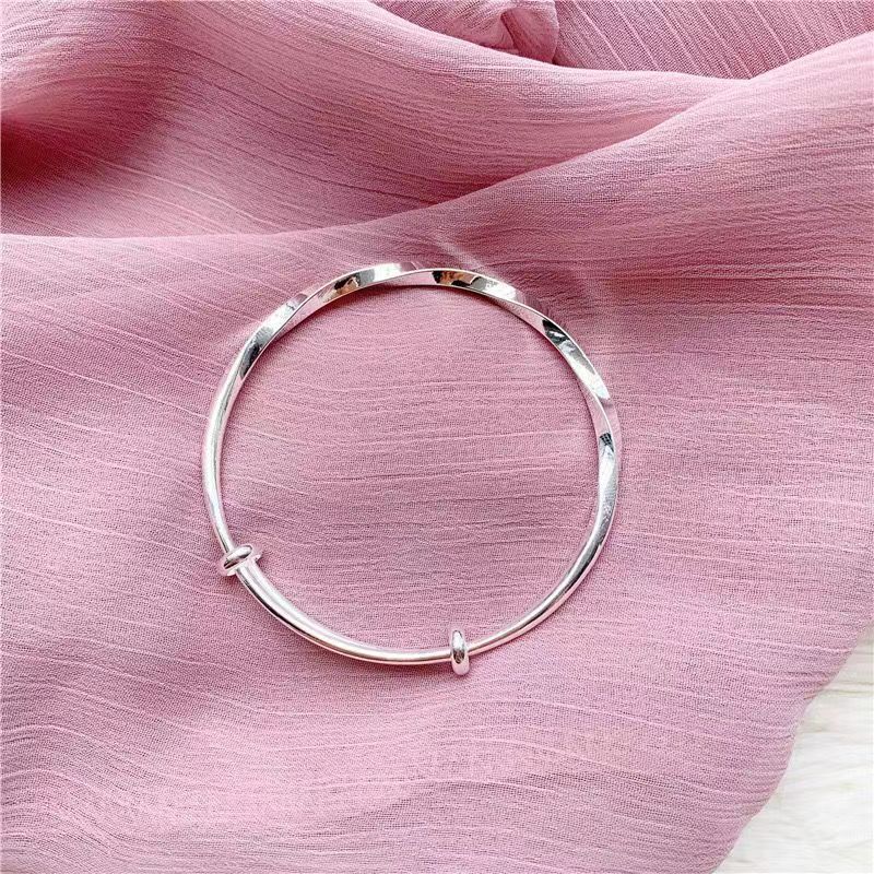 Simple And Versatile Temperament Wavy Push-Pull Bracelet Women'S Niche High-End Sense Fashion Exquisite Bracelet