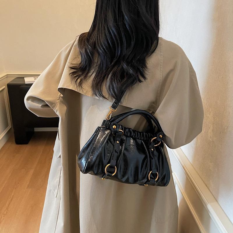 Folded Handbag Bag Women's New Retro Underarm Cloud Bag Dumpling Bag High-end Portable Shoulder Bag