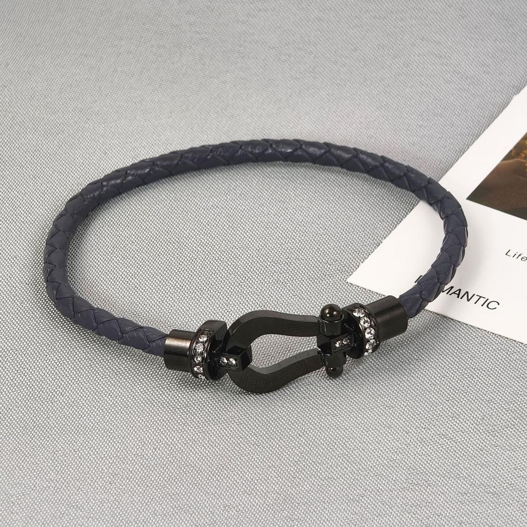 2026 Red Rope U-shaped Fred Micro-inlaid Half-brick Leather Rope Horse Buckle Hoof Non-fading Bracelet