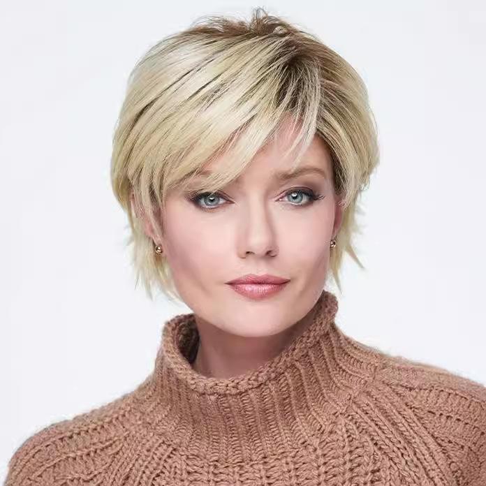 Европейская и американская женская мода Короткий прямой светлый парик Натуральный вид Пушистый синтетический парик золотой