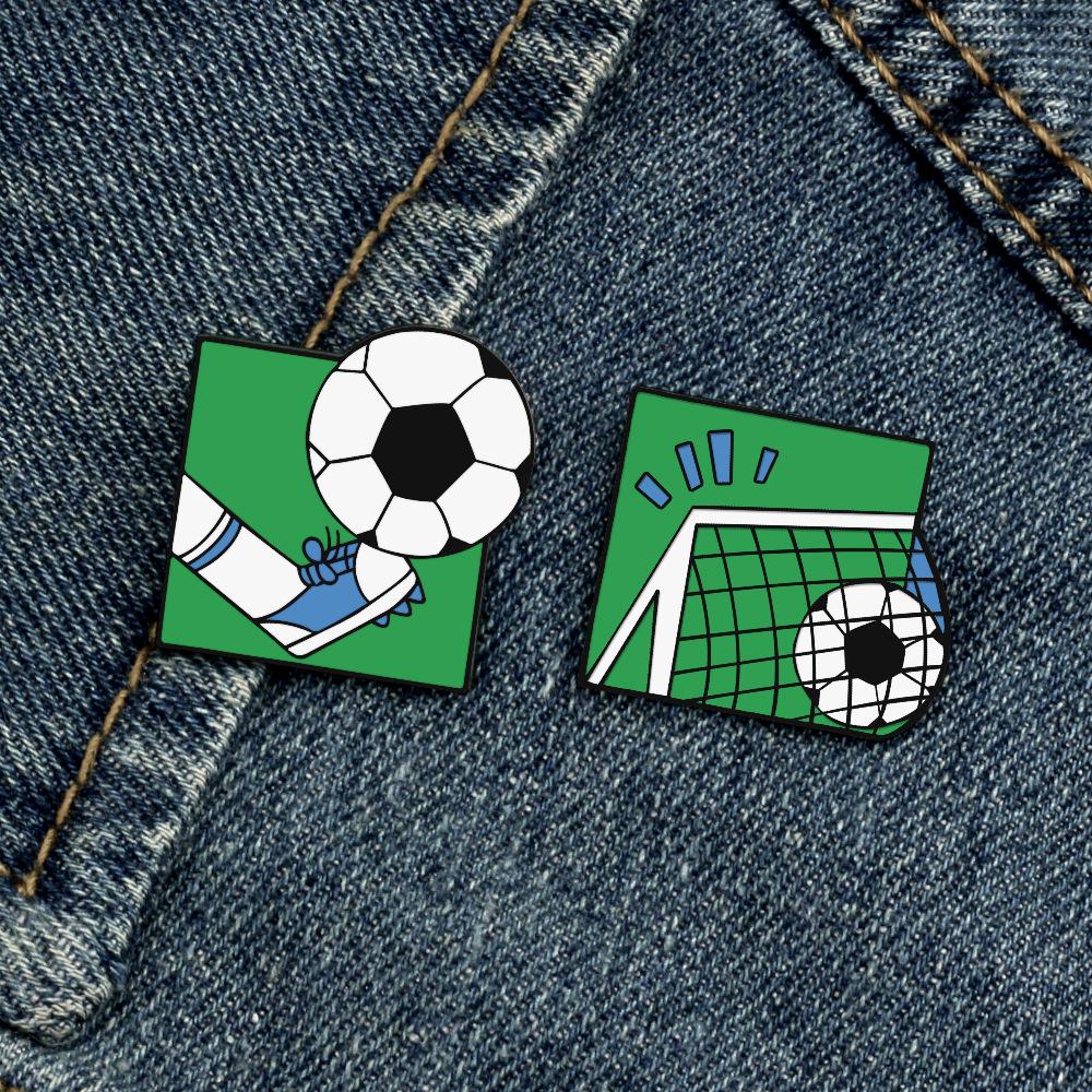 Creative Couple Cartoon Brooch: Cute Japanese Style Alloy Badge, Student Gift, Football Design