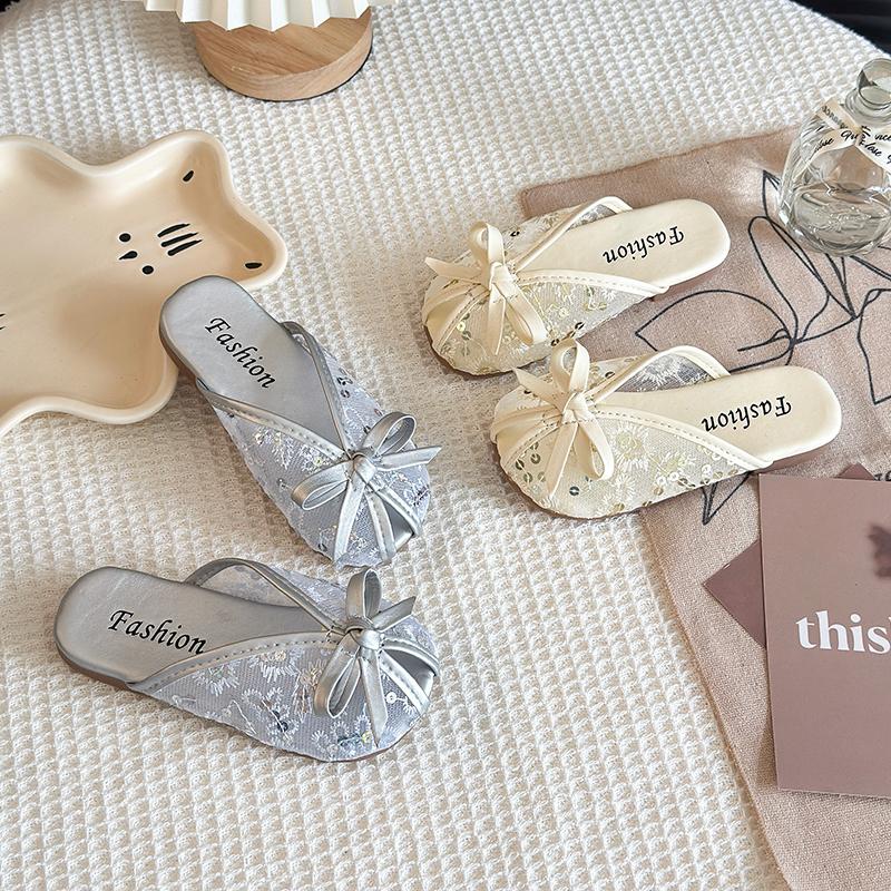 Summer New Kids Slippers for Girls Anti-slippery Sole Toddler Beach Shoes with Embroidered Floral Bowknot Princess Vacation Wear