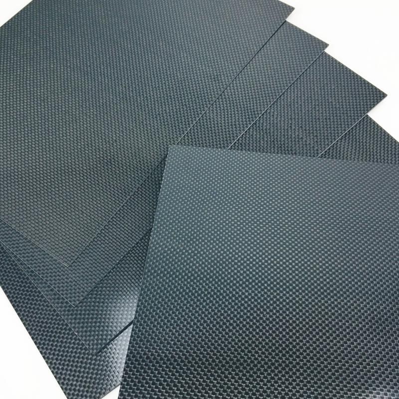 Carbon Fiber Sheet 200x250mm Glossy Finish Flat Carbon Fiber Board Plate Plain Weave Panel Sheet for Kite Remote Drones