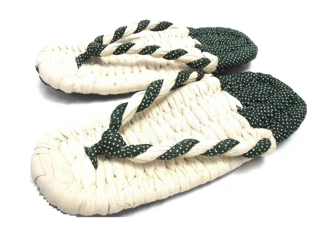 Cloth Sandals with and Green Polka Dots Size M [Warajigumi] Elastic-lined Off-white (MIDORITAMA), (24cm)