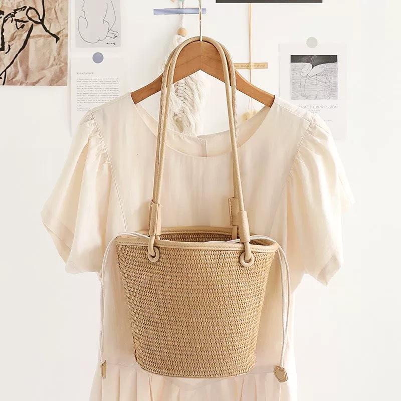 Straw bag women's large-capacity new vegetable basket shoulder bag beach premium tote bag
