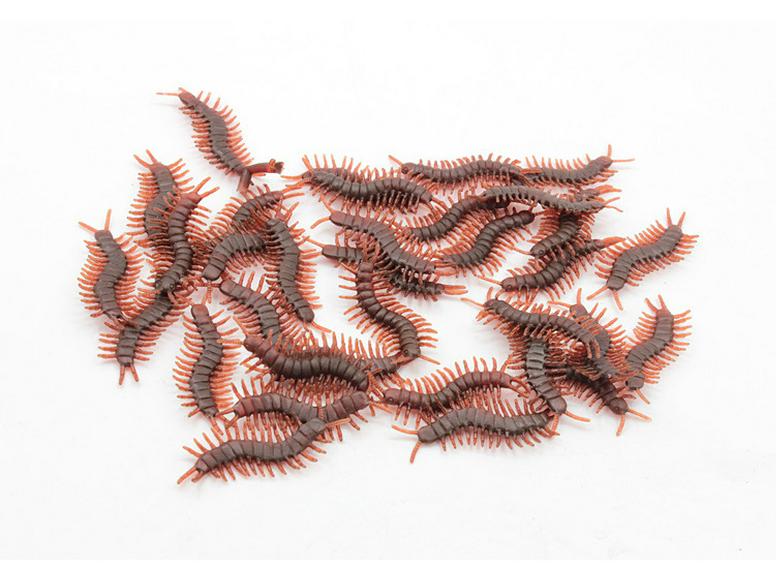 

Реалистичная игрушка-таракан на Хэллоуин и первоапрельскую шутку