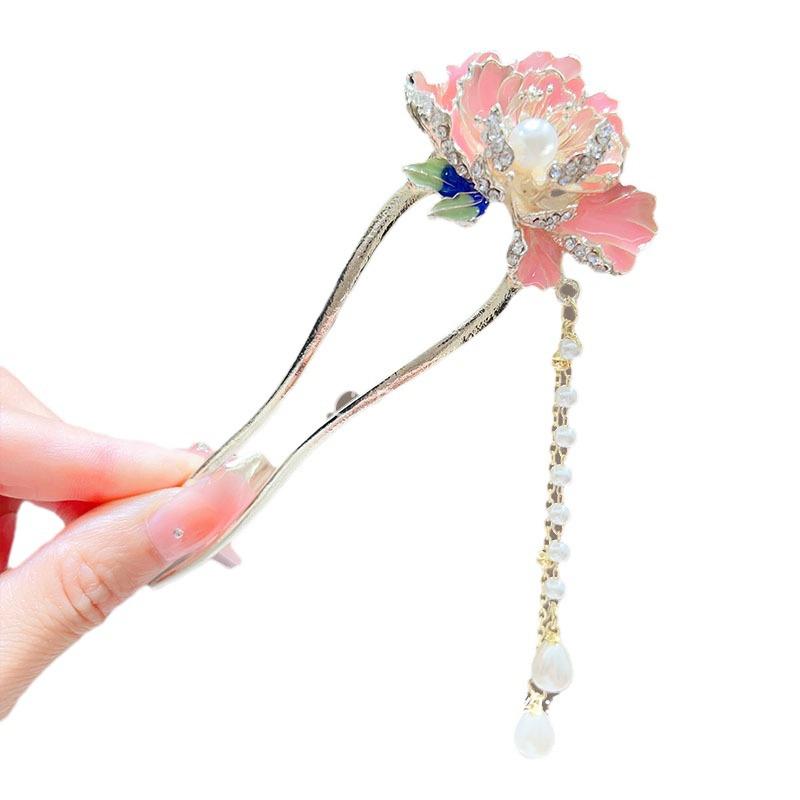 Elegant U-Shaped Butterfly Tassel Hairpin - Ancient Style Floral Accent for Qipao