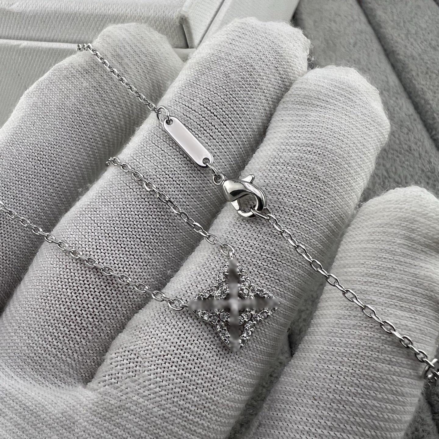 Изысканный женский набор: колье и браслет с бриллиантовым лотосом