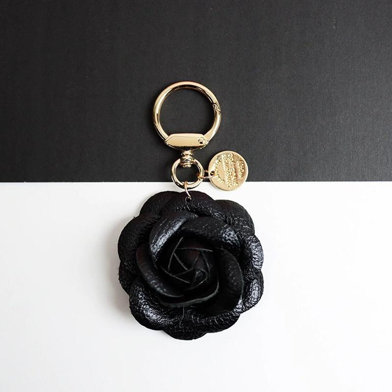 Bag Charm Creative Camellia Rose Pearl Chain Car Elegant Flower Decorative Accessory Bag Hanger Pendant Small Gift
