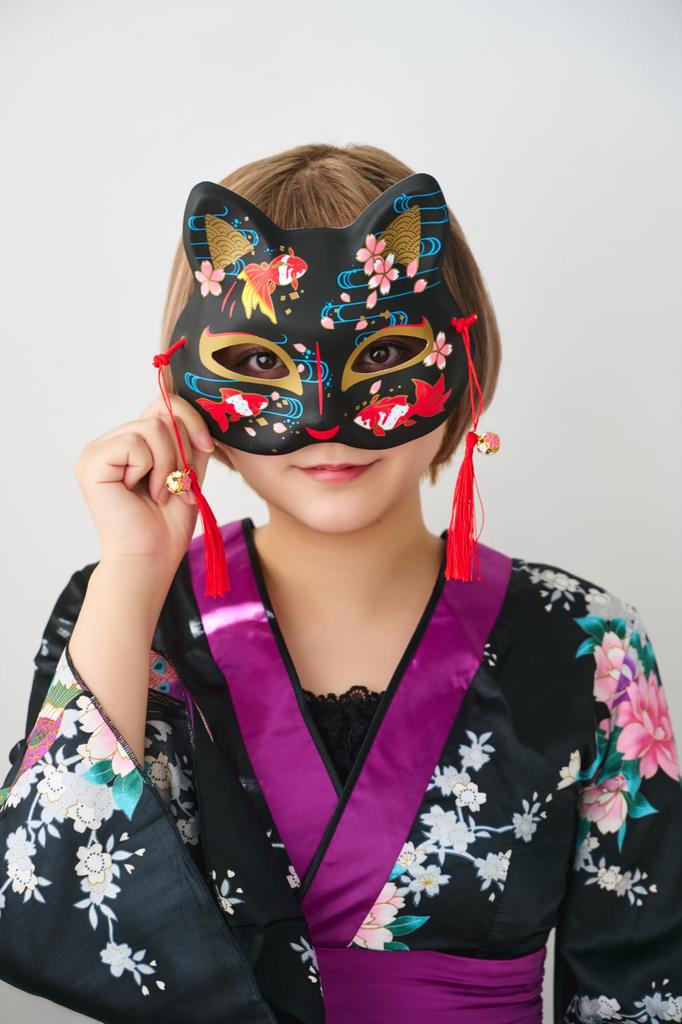Clearstone Japanese-Style Cat Mask, Half Face with Black Goldfish Design, Unisex, Black