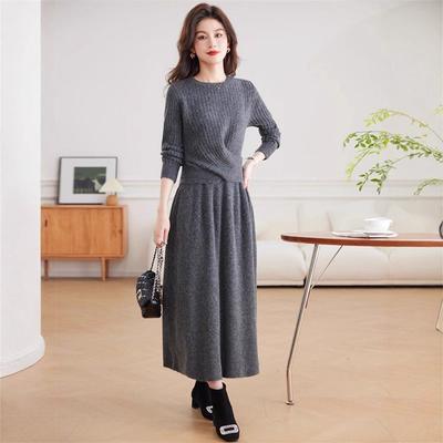 Trajes y combinados – Trajes de falda