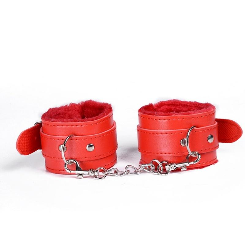 Fluffy håndjern Sexy leker Justerbare PU-skinn lodne håndjern Ankelmansjettbegrensninger Bondage Slavepar Sexleketøy for voksne