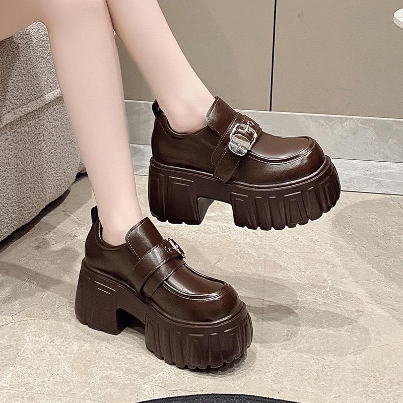 Retro British style platform round head loafers women's autumn 2025 new versatile fashion shoes one-pedal single shoes