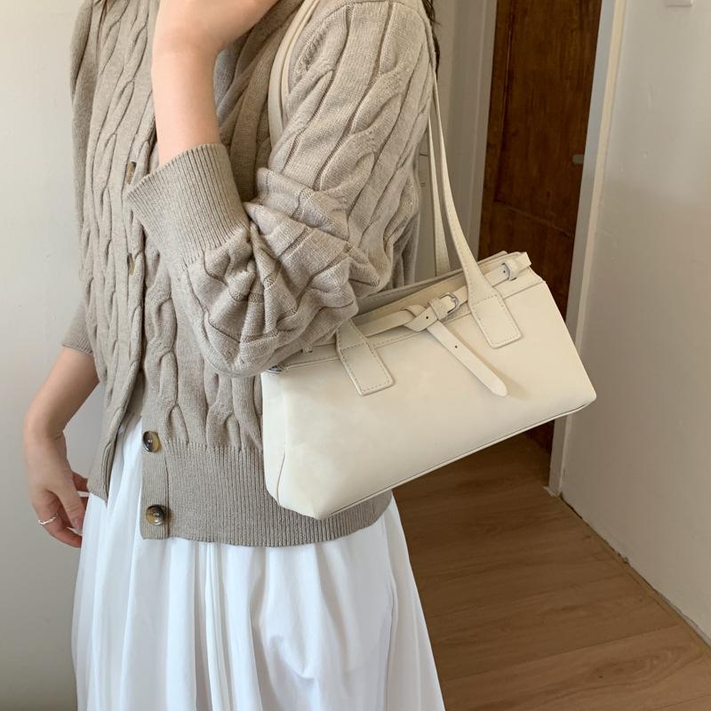 

Vintage niche suede bag women s 2025 new commuter versatile shoulder underarm bag fashion casual handbag белый