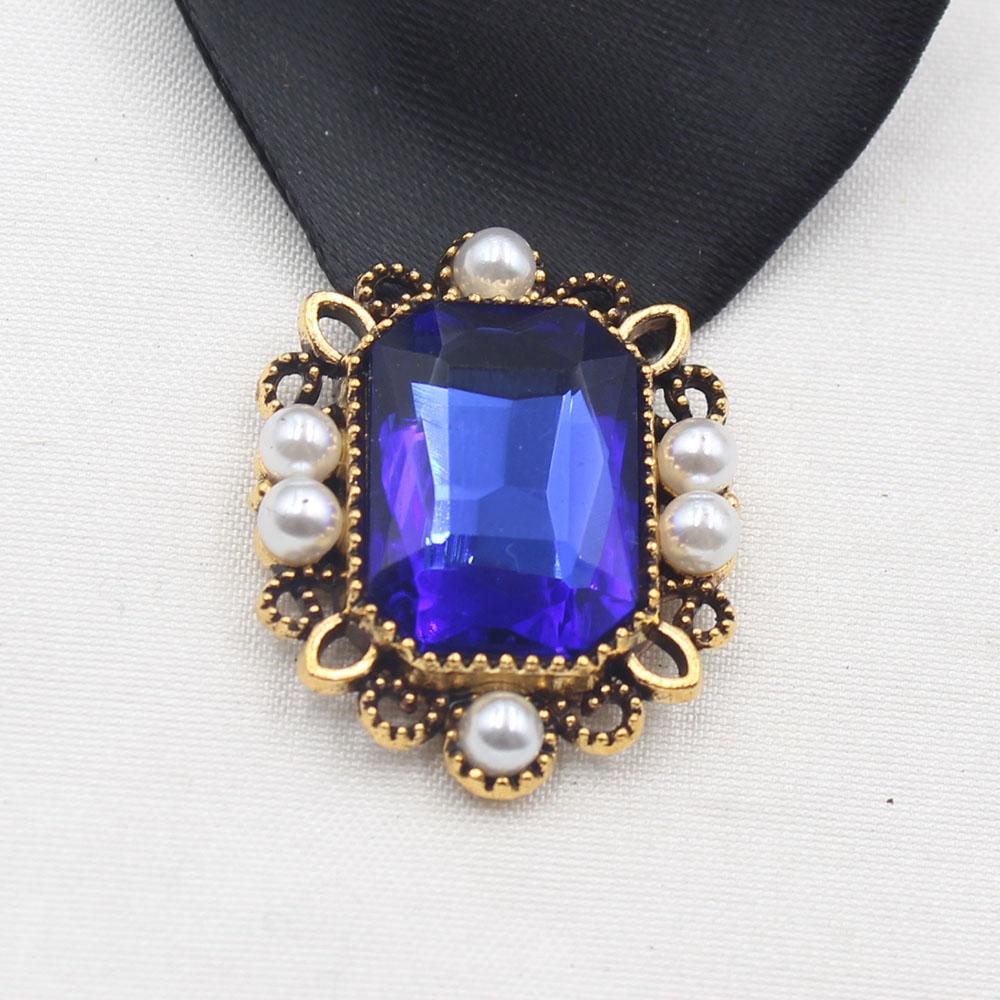 Exquisite 5-piece 24 * 30MM glass rhinestone alloy flower plate buckle pearl embellishment handmade DIY accessory material