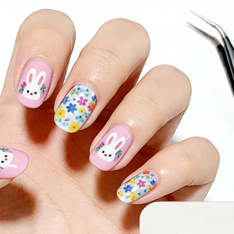 ABS Material Short Square Artificial Nail Featuring Rabbit Patterns And Floral Art For Festive Occasions