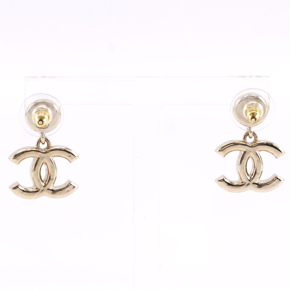 CHANEL Logo COCO Mark Piercing gold/black Plated Gold/Fake pearl 9.82g Women Used