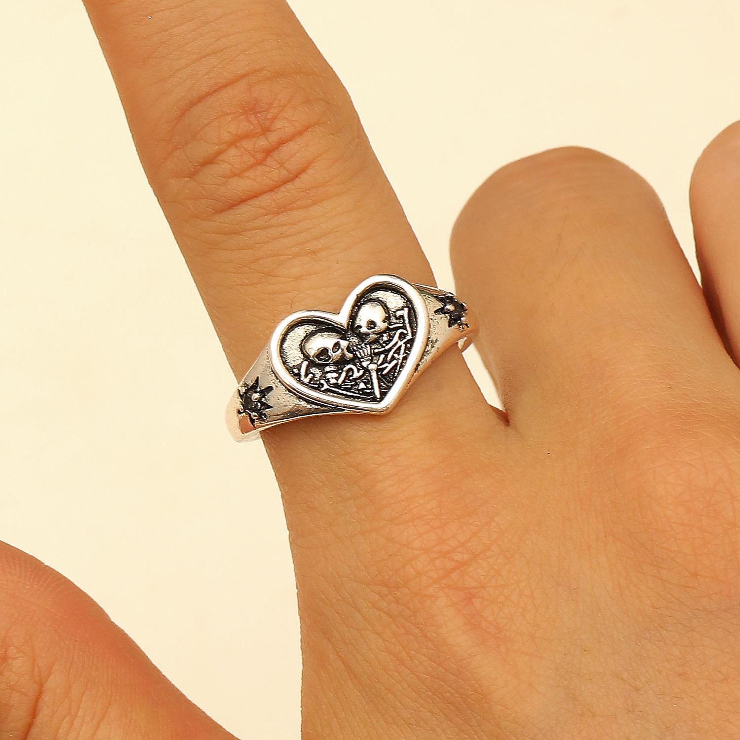 

Gothic Stainless Steel Heart-shaped Carving Double Skull Awn Star Open Ring for Women Men Halloween Couple Friend Jewelry Gift
