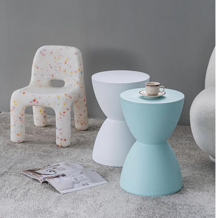 Plastikowy stołek stolik boczny kreatywny design klepsydra stolik nocny modne buty do zmiany okrągły pomost meble domowe