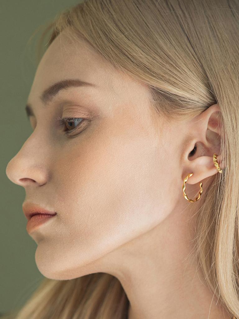Occhi Di Lupo Acra Wave Hoop Earring(Gold)